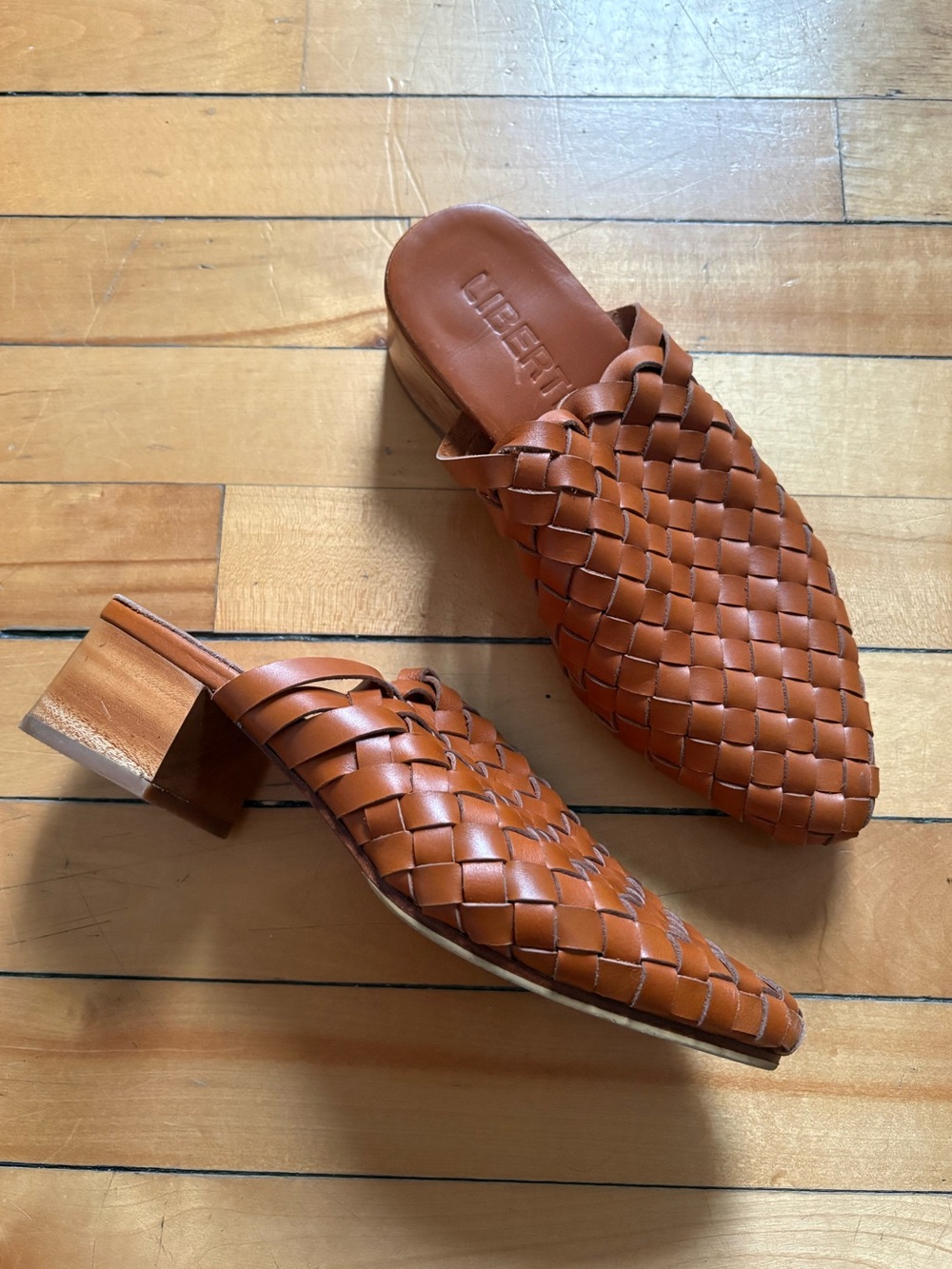 Liberté Sz 6 Bondi Woven Brown Leather Heeled Mules